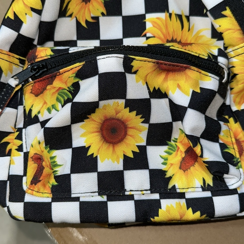 Sunflower/checkered flag backpack purse - Picture 2 of 4